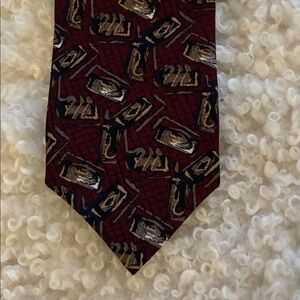 Stylish Maroon Patterned Men's Tie